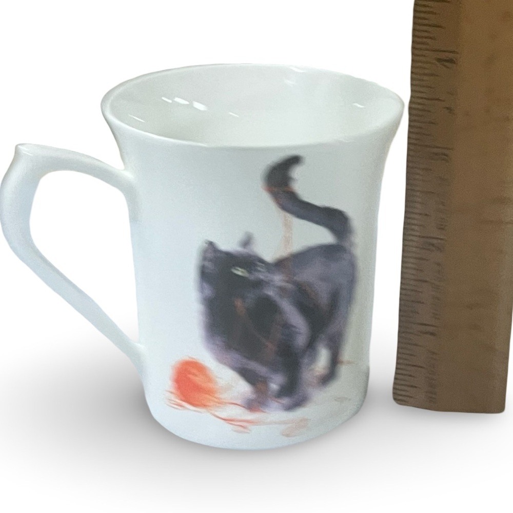 Queens Fine Bone China Frolicking Cats “Phillipa” Black Cat Mug - Picture 7 of 7